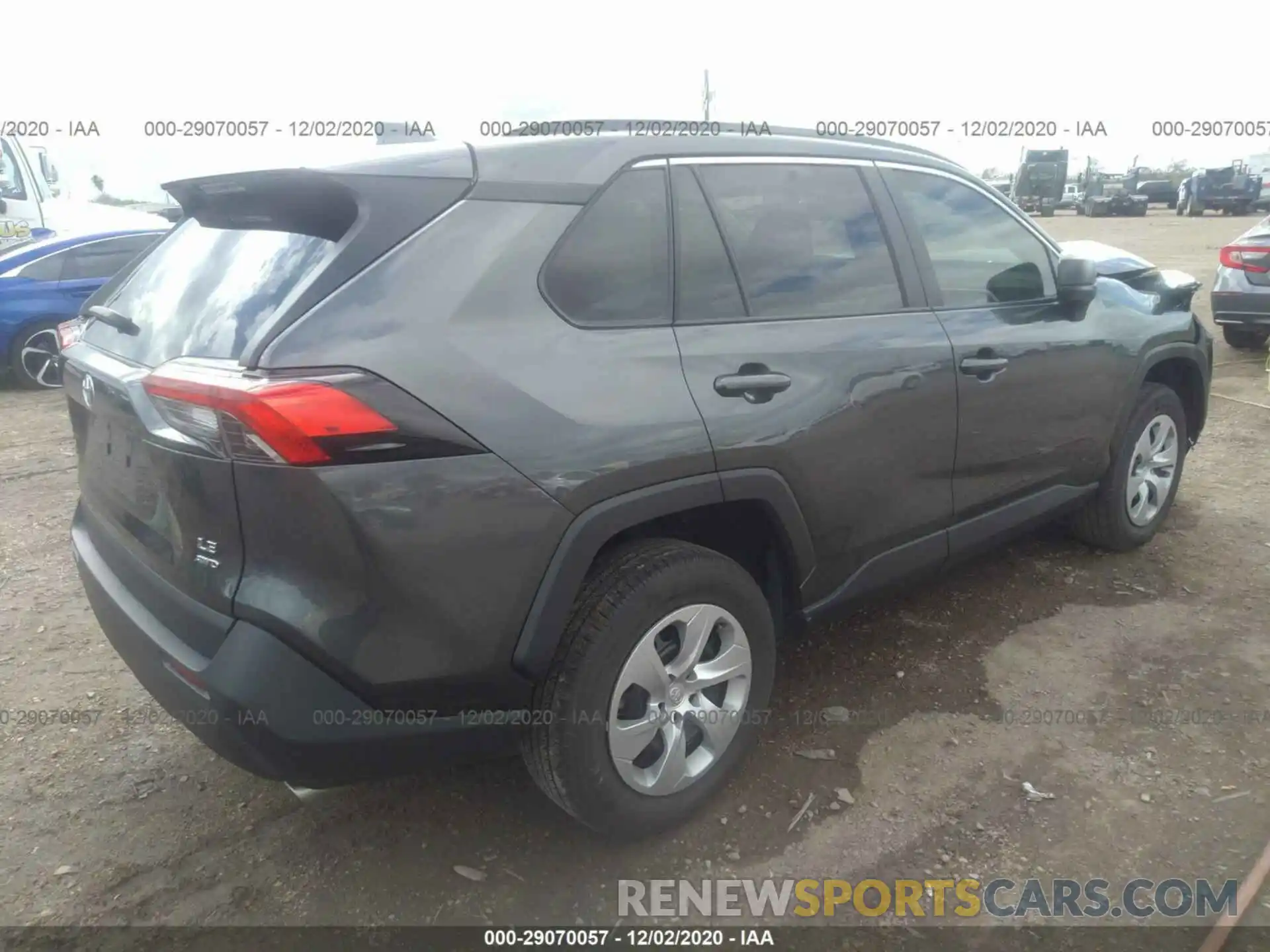 4 Photograph of a damaged car 2T3F1RFV3LC094424 TOYOTA RAV4 2020