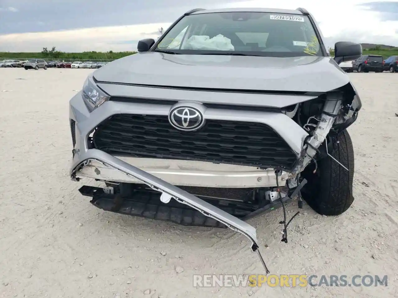 9 Photograph of a damaged car 2T3F1RFV3LC100383 TOYOTA RAV4 2020