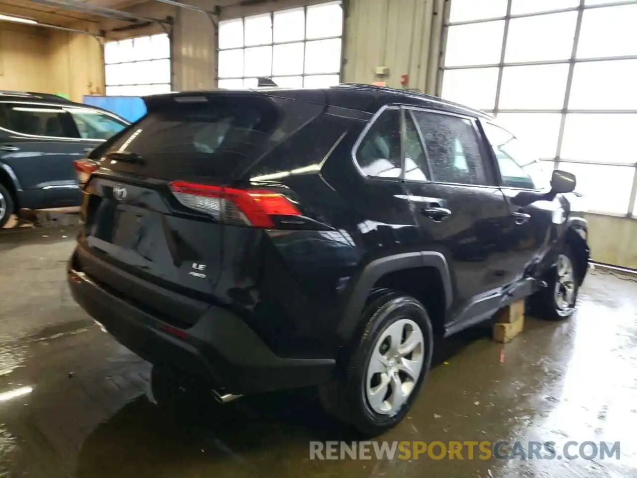 4 Photograph of a damaged car 2T3F1RFV3LC105499 TOYOTA RAV4 2020