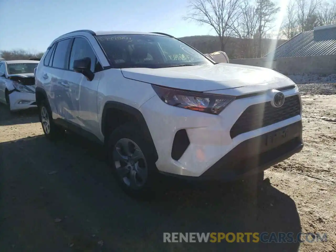 1 Photograph of a damaged car 2T3F1RFV3LW090338 TOYOTA RAV4 2020