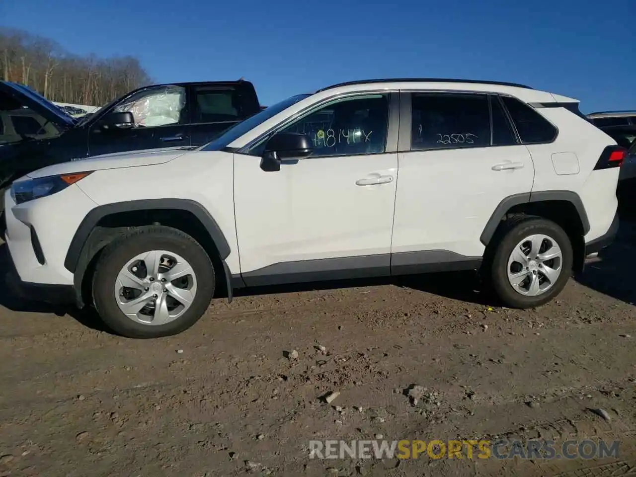 9 Photograph of a damaged car 2T3F1RFV3LW090338 TOYOTA RAV4 2020