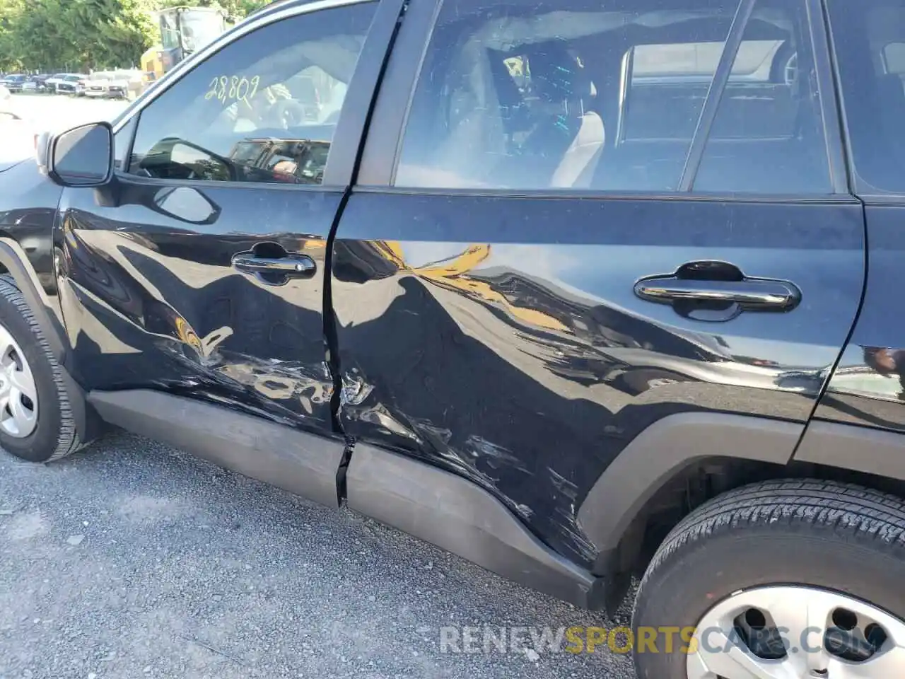 9 Photograph of a damaged car 2T3F1RFV3LW135990 TOYOTA RAV4 2020