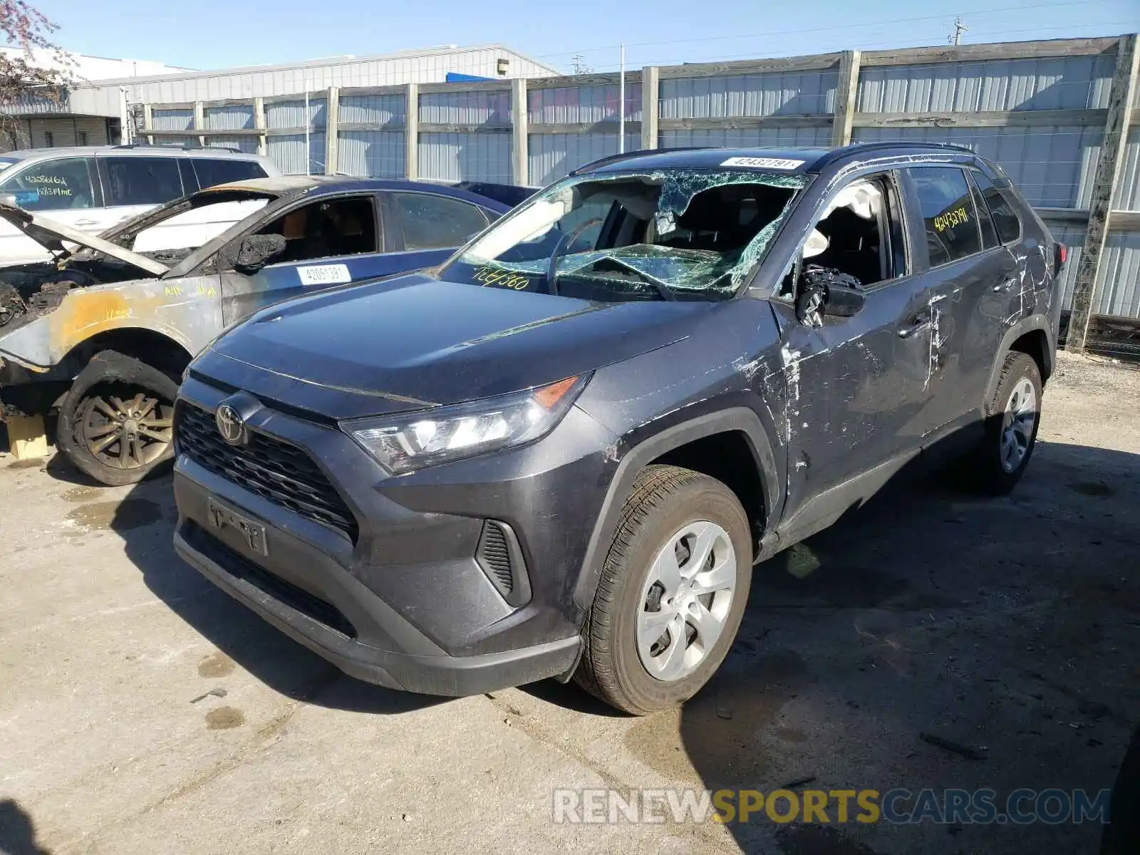 2 Photograph of a damaged car 2T3F1RFV4LC060914 TOYOTA RAV4 2020