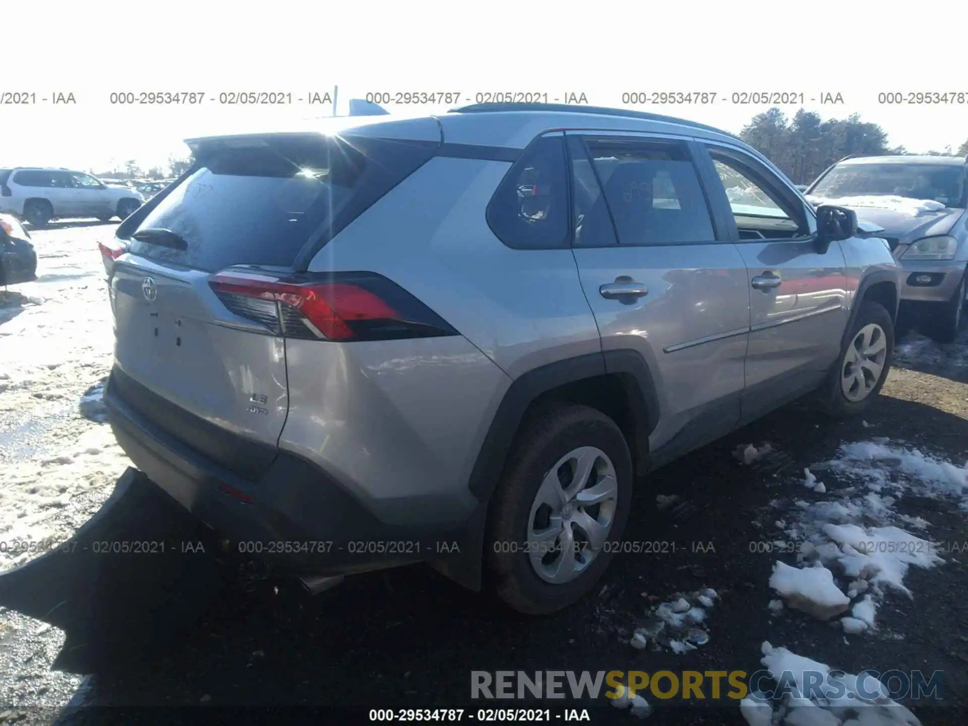 4 Photograph of a damaged car 2T3F1RFV4LC081391 TOYOTA RAV4 2020