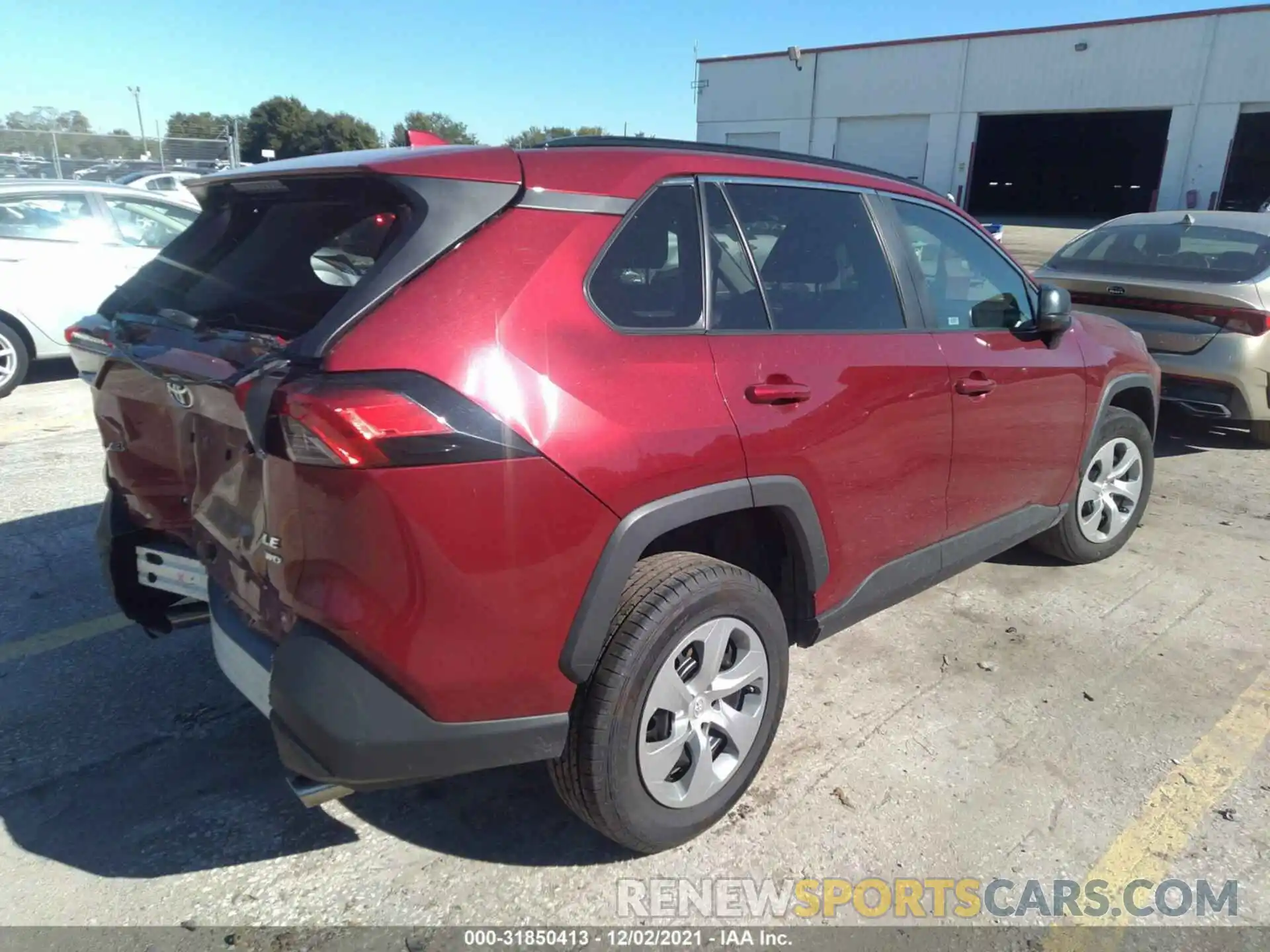 4 Photograph of a damaged car 2T3F1RFV4LC086381 TOYOTA RAV4 2020