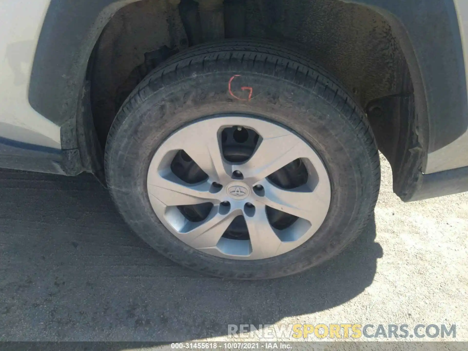 13 Photograph of a damaged car 2T3F1RFV4LC089653 TOYOTA RAV4 2020