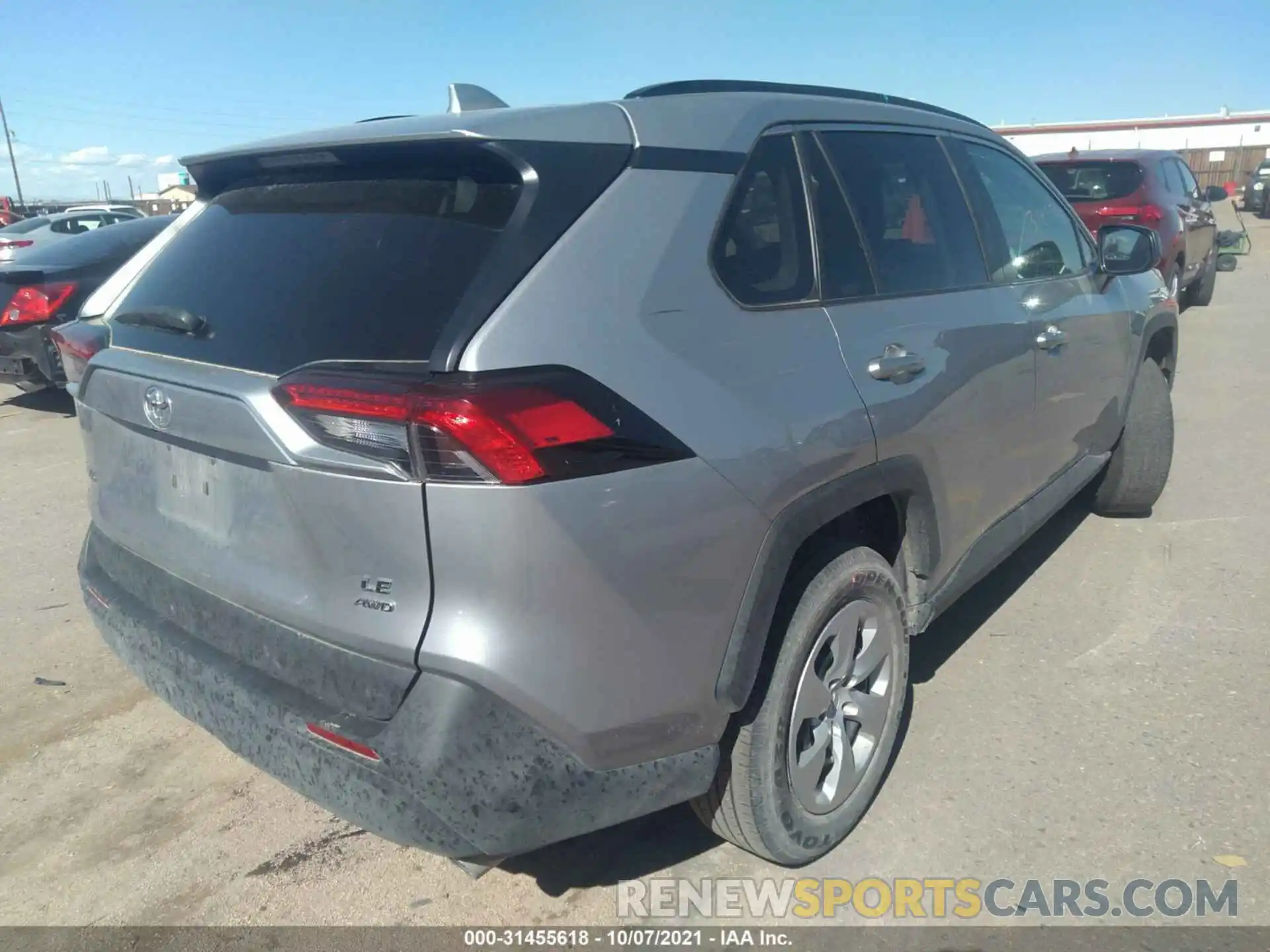 4 Photograph of a damaged car 2T3F1RFV4LC089653 TOYOTA RAV4 2020