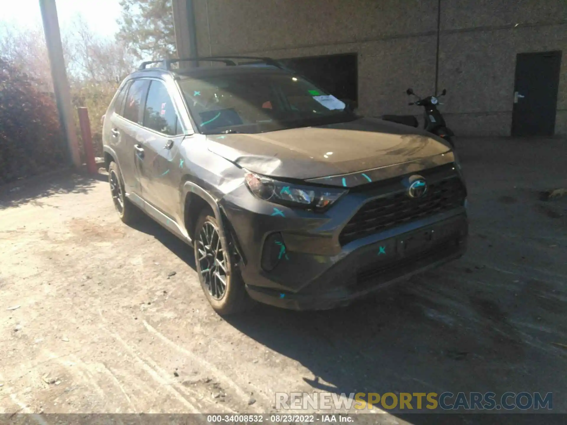 6 Photograph of a damaged car 2T3F1RFV4LC097705 TOYOTA RAV4 2020