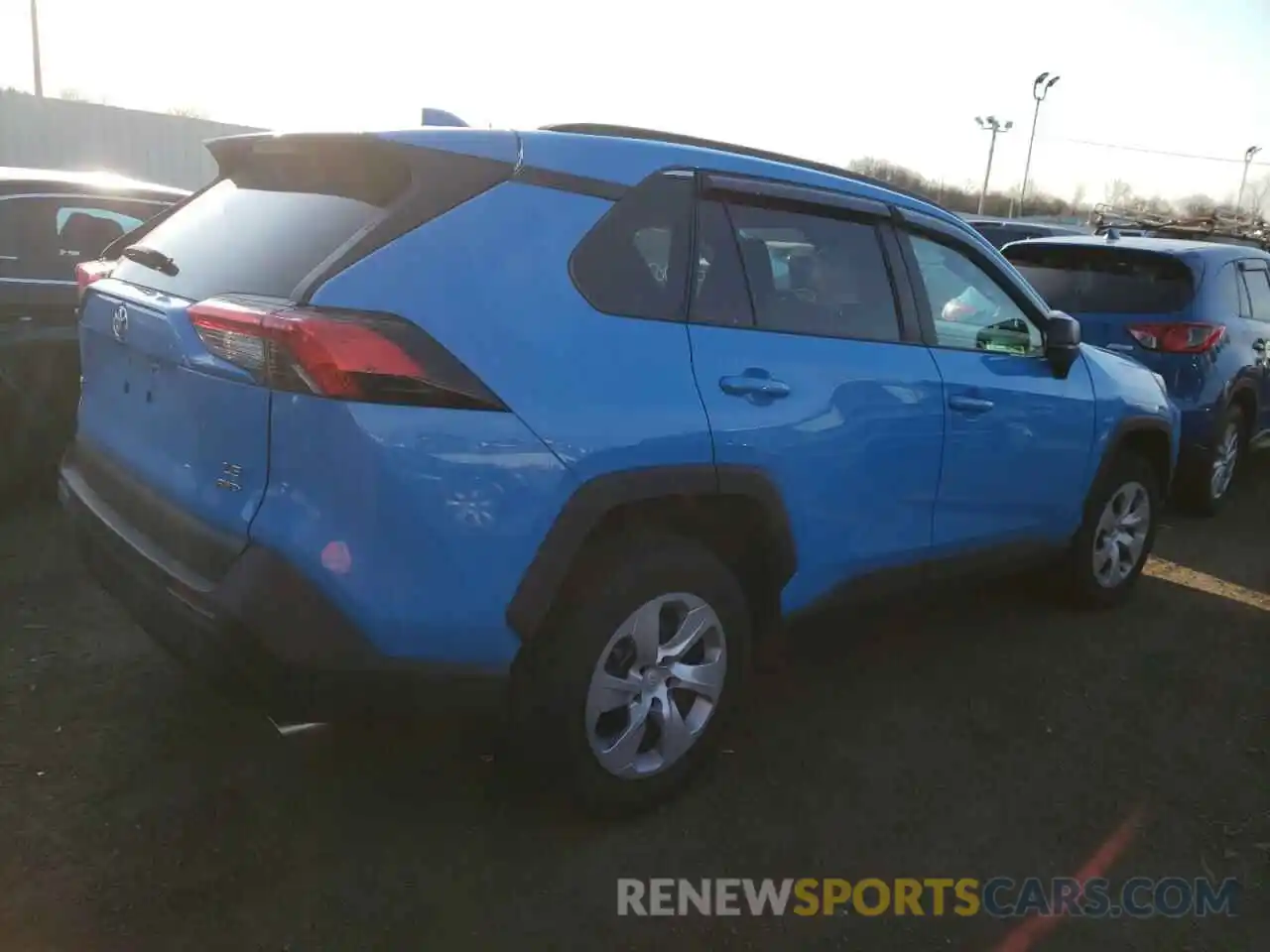 4 Photograph of a damaged car 2T3F1RFV4LC108864 TOYOTA RAV4 2020