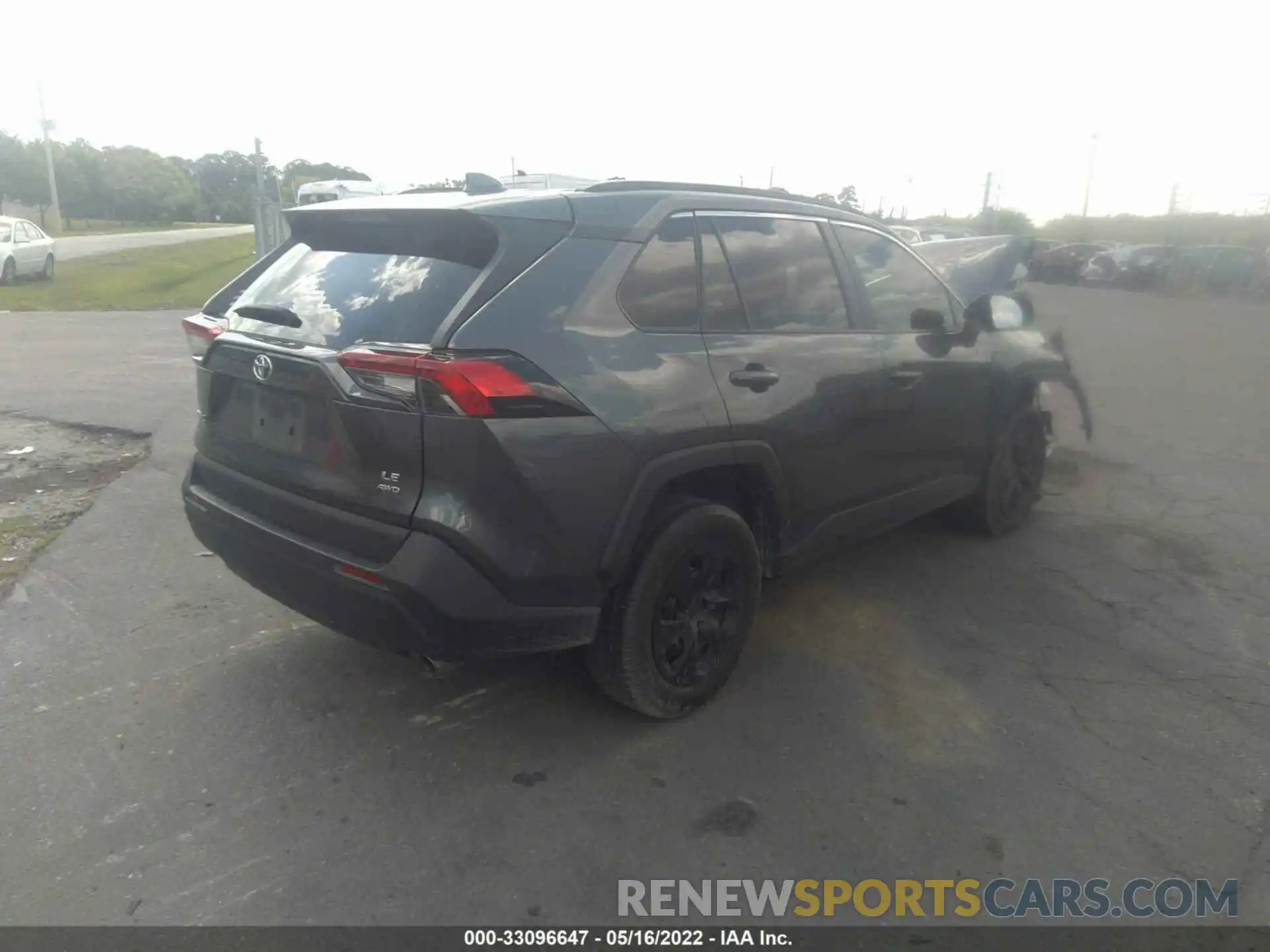 4 Photograph of a damaged car 2T3F1RFV4LC117483 TOYOTA RAV4 2020