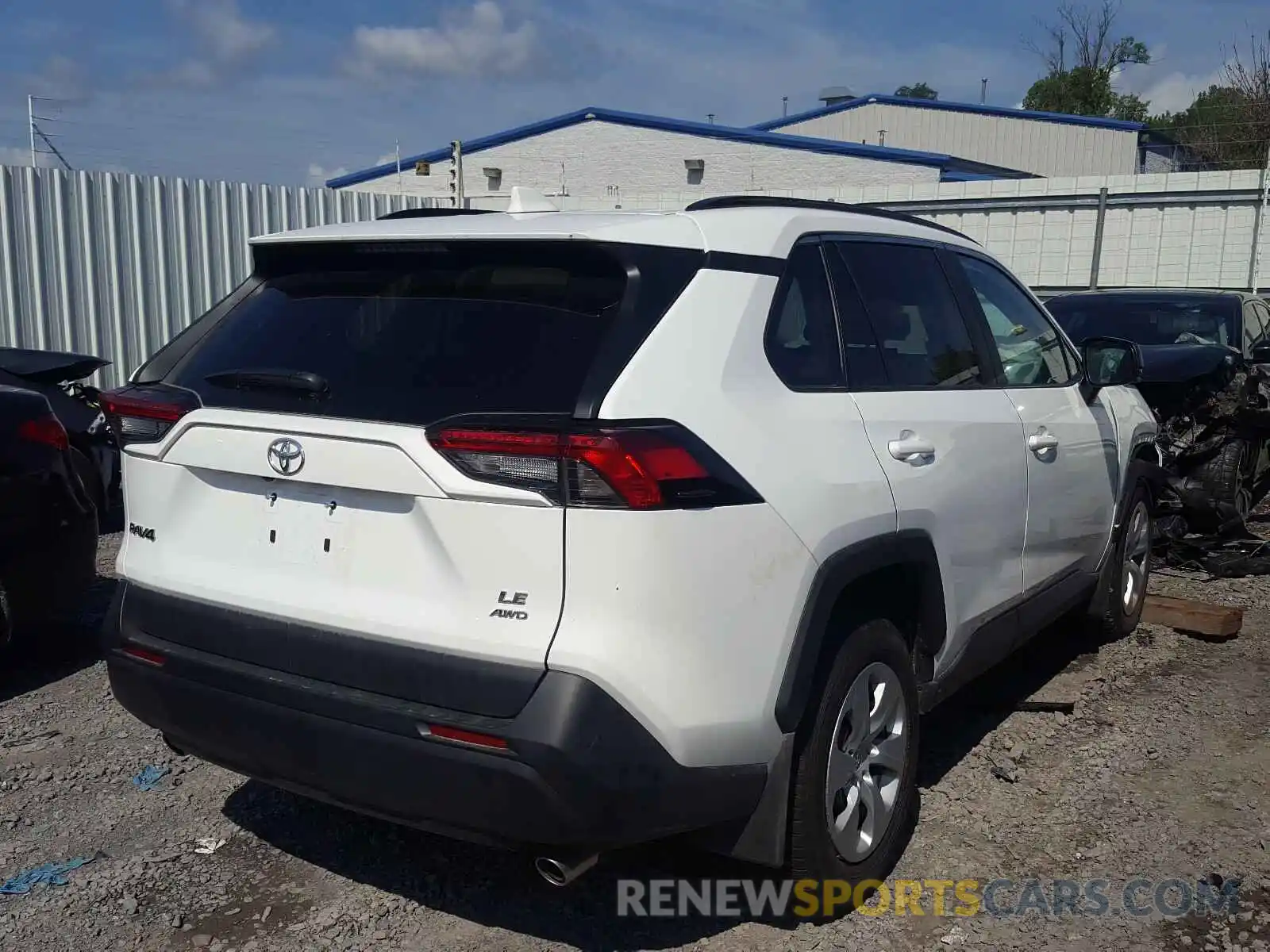 4 Photograph of a damaged car 2T3F1RFV4LW092177 TOYOTA RAV4 2020