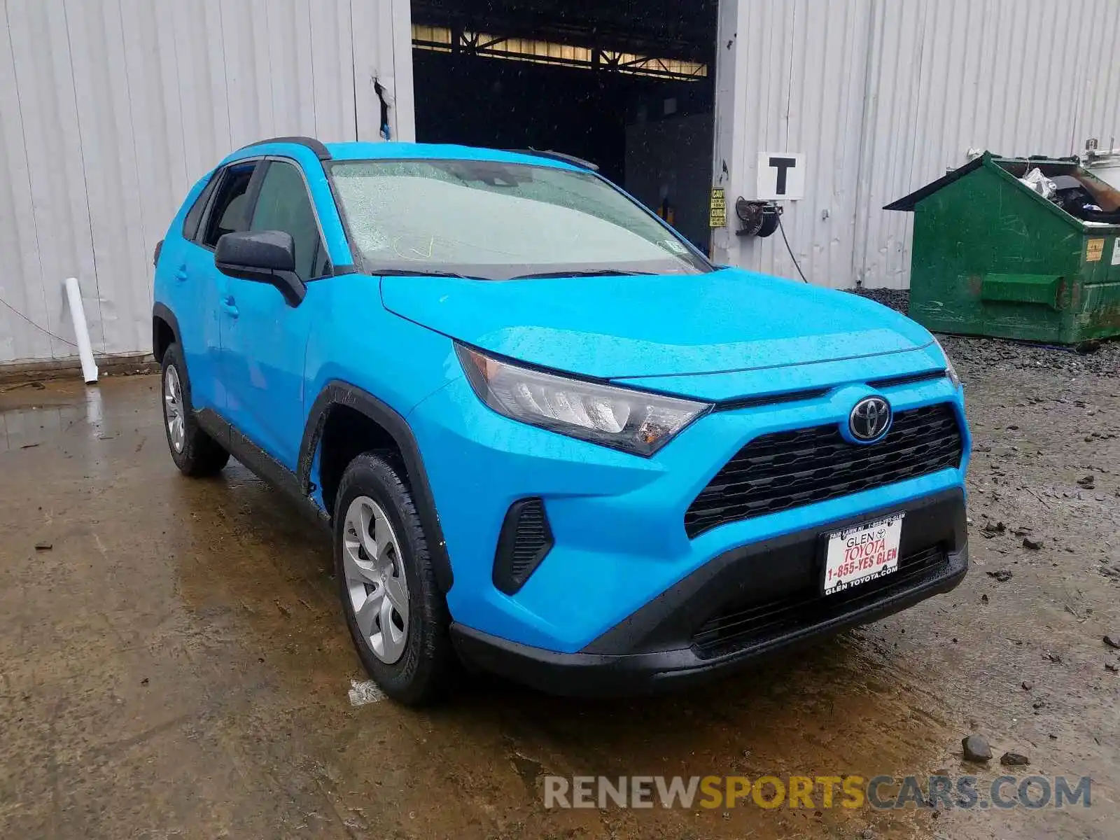 1 Photograph of a damaged car 2T3F1RFV4LW110628 TOYOTA RAV4 2020