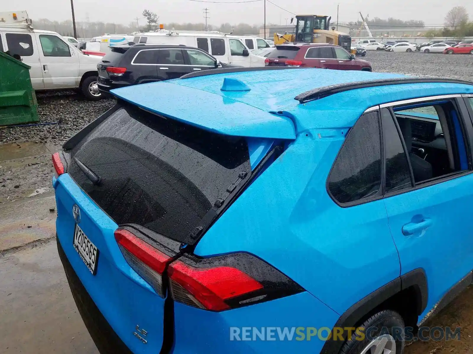 9 Photograph of a damaged car 2T3F1RFV4LW110628 TOYOTA RAV4 2020