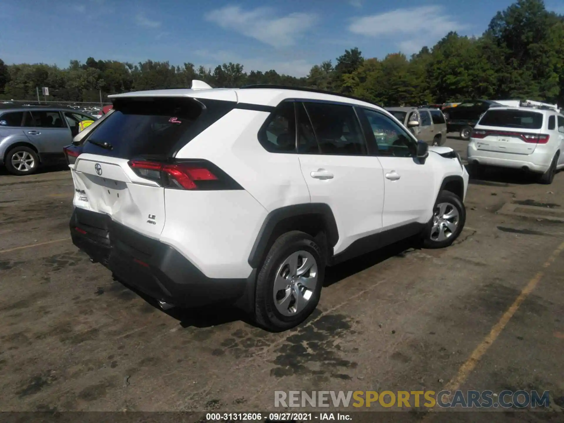 4 Photograph of a damaged car 2T3F1RFV4LW133035 TOYOTA RAV4 2020