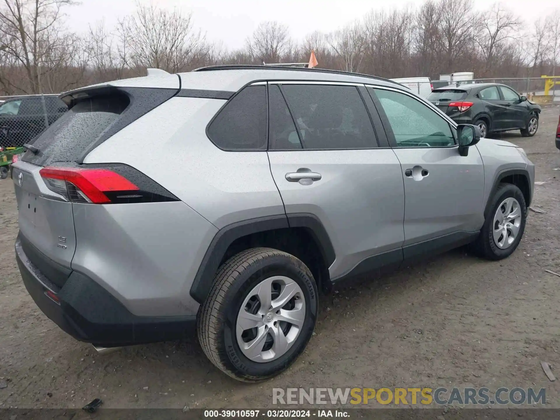 4 Photograph of a damaged car 2T3F1RFV4LW135318 TOYOTA RAV4 2020