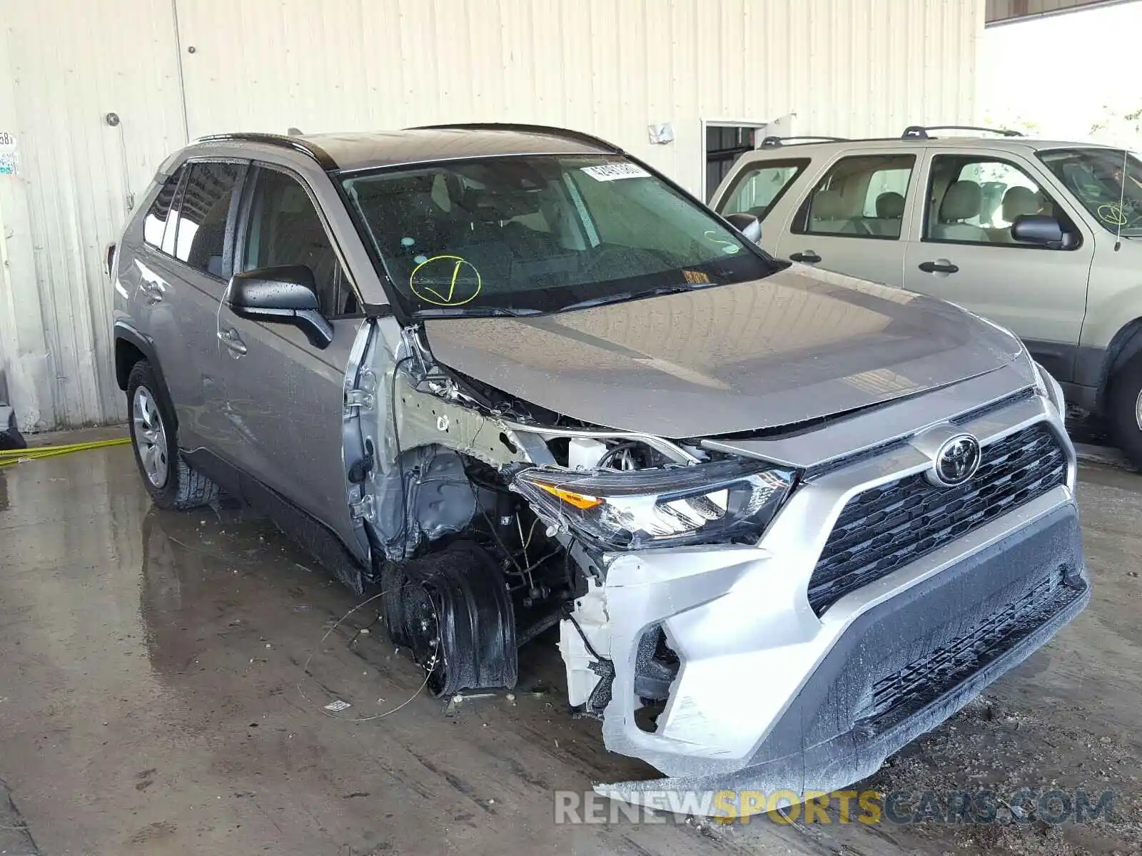 1 Photograph of a damaged car 2T3F1RFV5LC061831 TOYOTA RAV4 2020