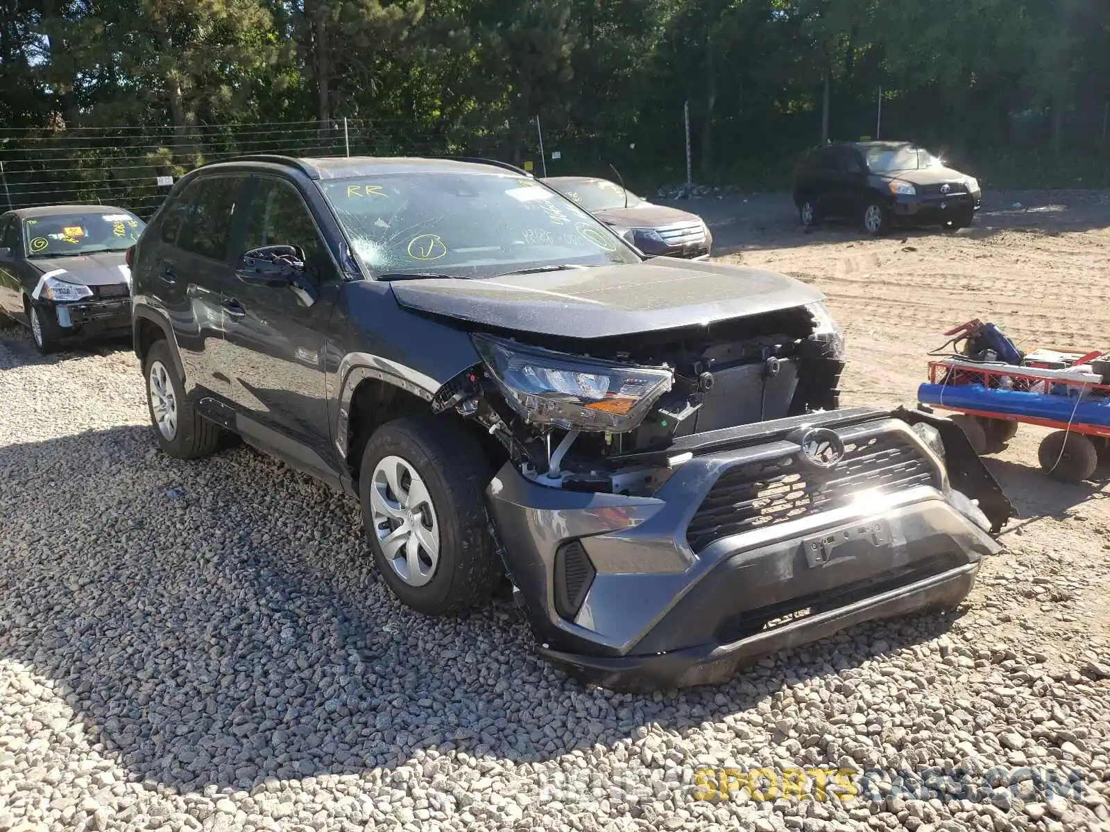 1 Photograph of a damaged car 2T3F1RFV5LC082890 TOYOTA RAV4 2020