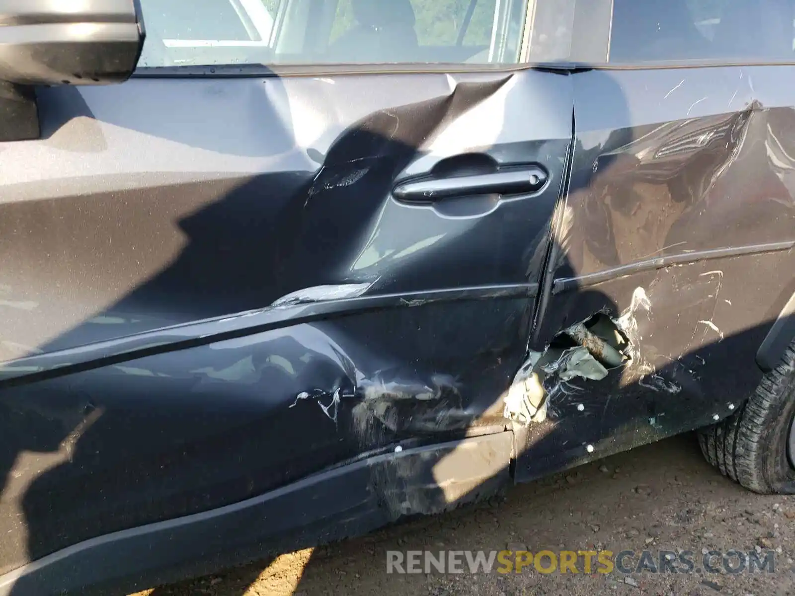 9 Photograph of a damaged car 2T3F1RFV5LW088817 TOYOTA RAV4 2020