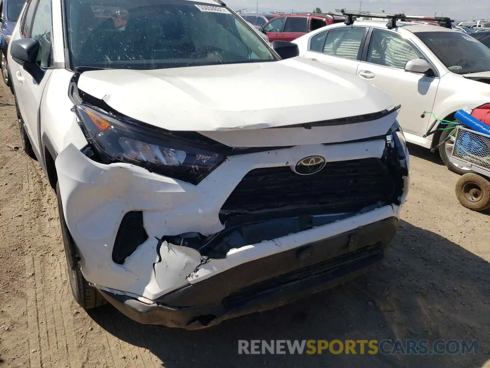 9 Photograph of a damaged car 2T3F1RFV5LW106748 TOYOTA RAV4 2020