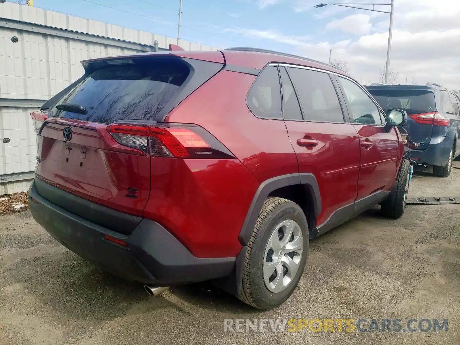 4 Photograph of a damaged car 2T3F1RFV5LW115787 TOYOTA RAV4 2020