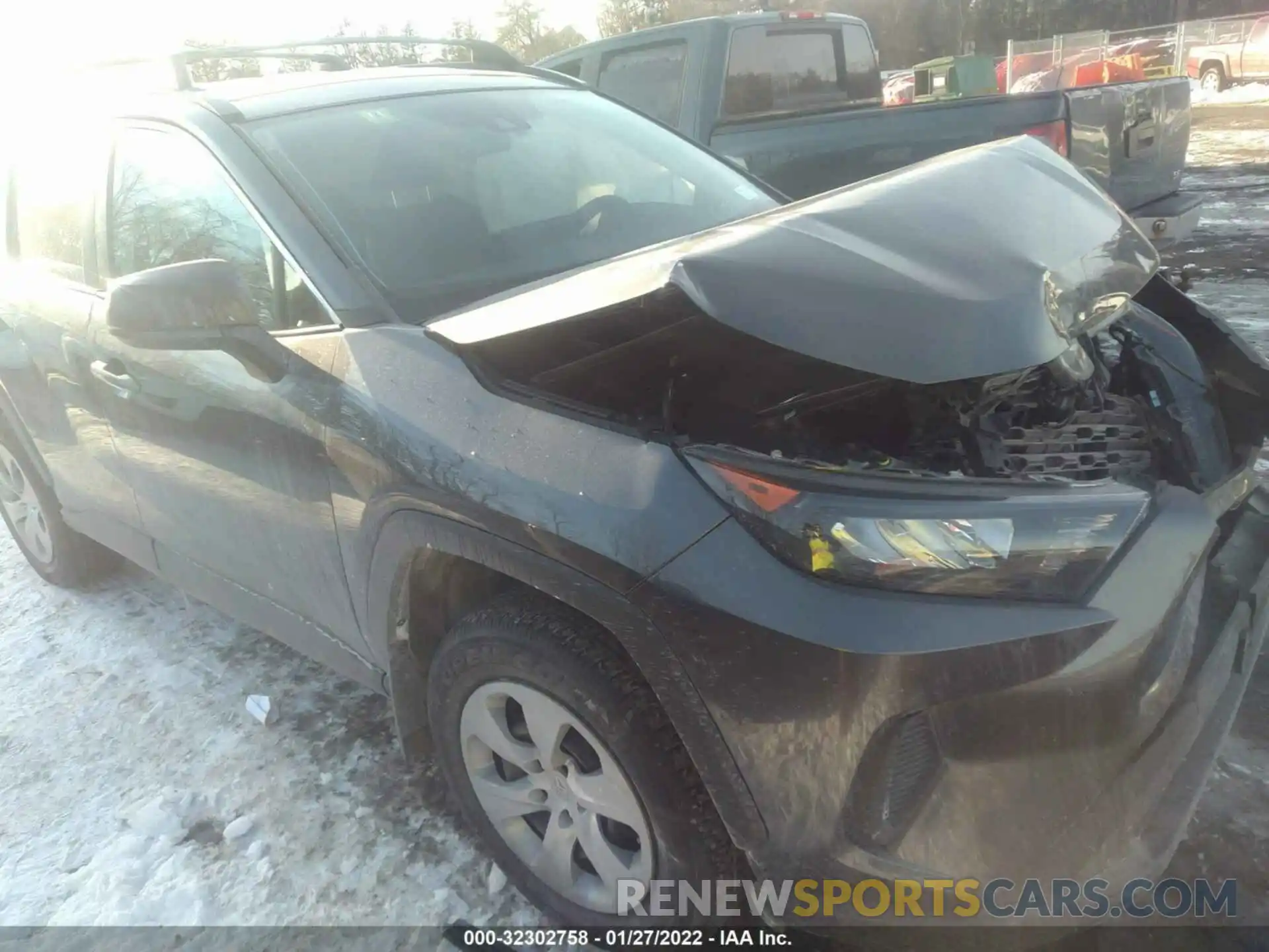 1 Photograph of a damaged car 2T3F1RFV6LC085278 TOYOTA RAV4 2020