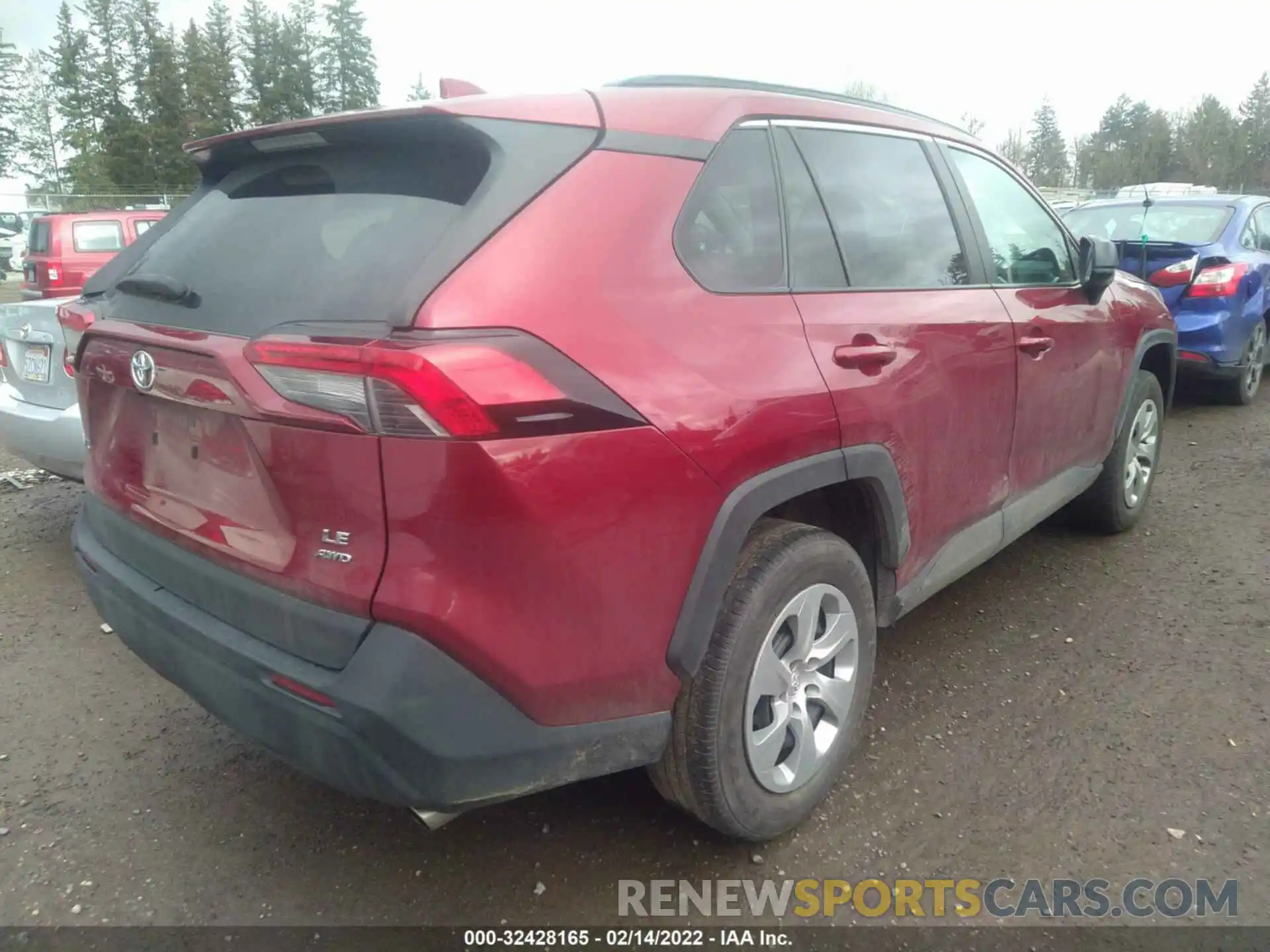 4 Photograph of a damaged car 2T3F1RFV6LC086852 TOYOTA RAV4 2020