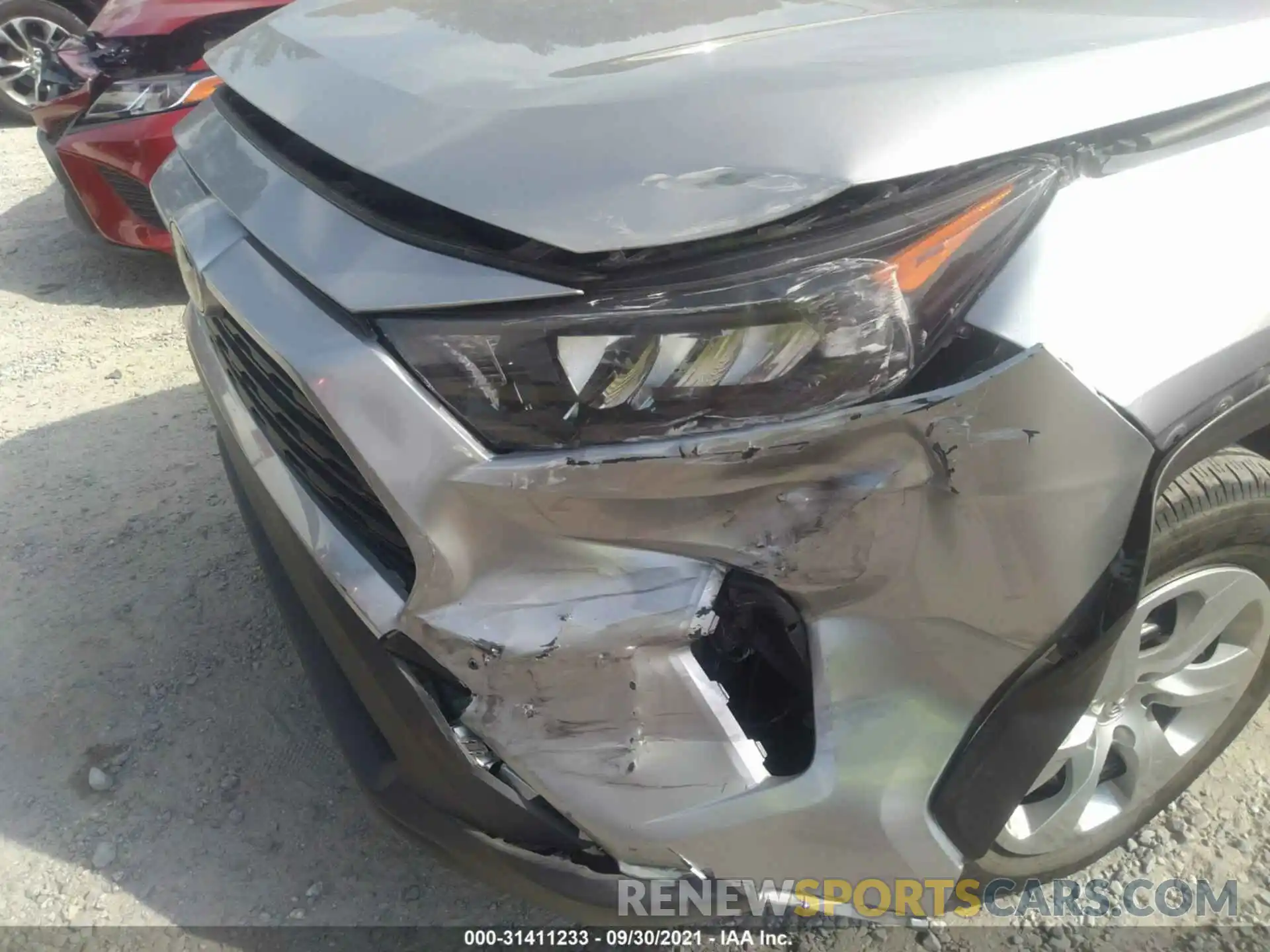 6 Photograph of a damaged car 2T3F1RFV6LC105349 TOYOTA RAV4 2020