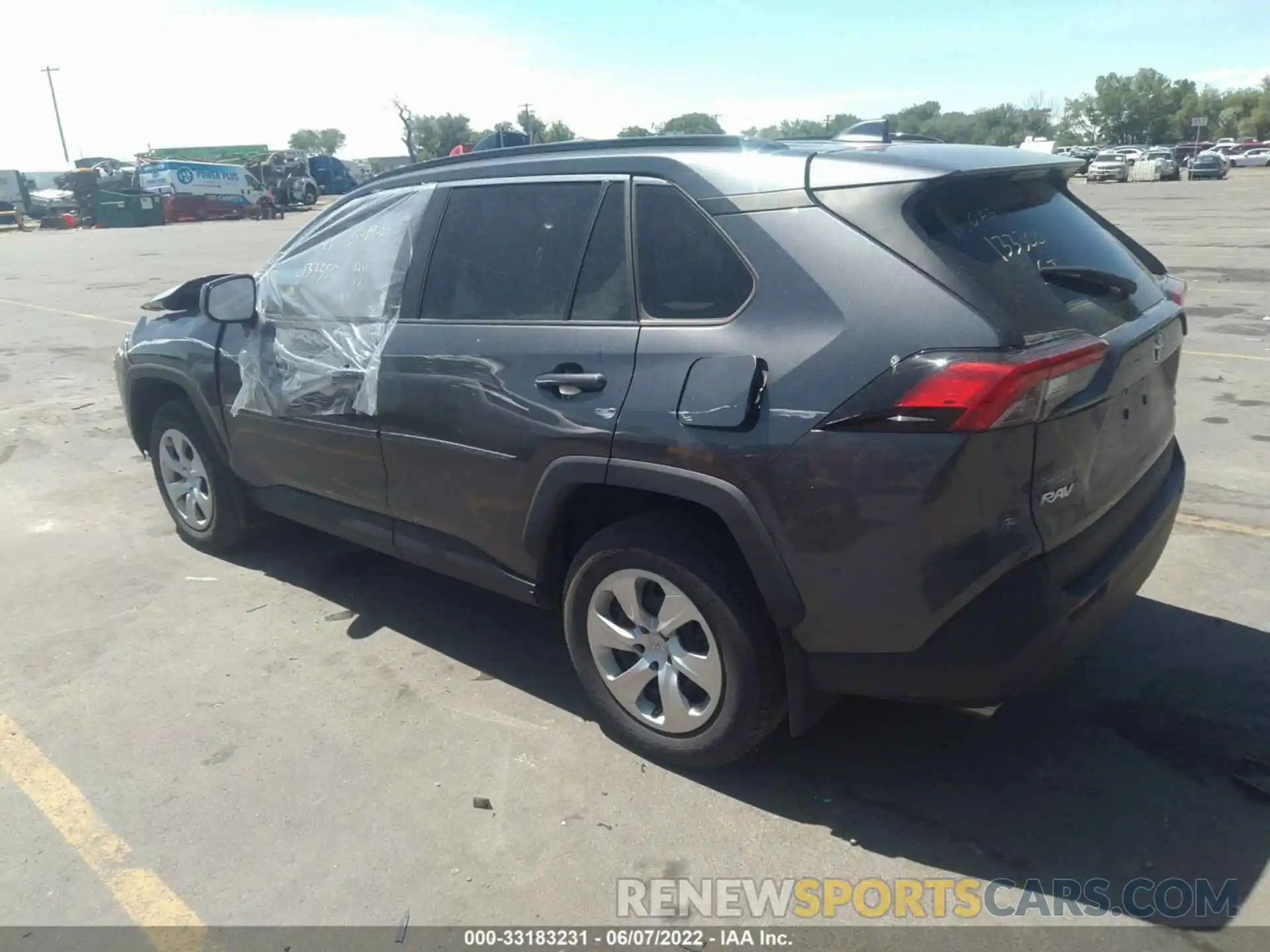 3 Photograph of a damaged car 2T3F1RFV6LC133300 TOYOTA RAV4 2020