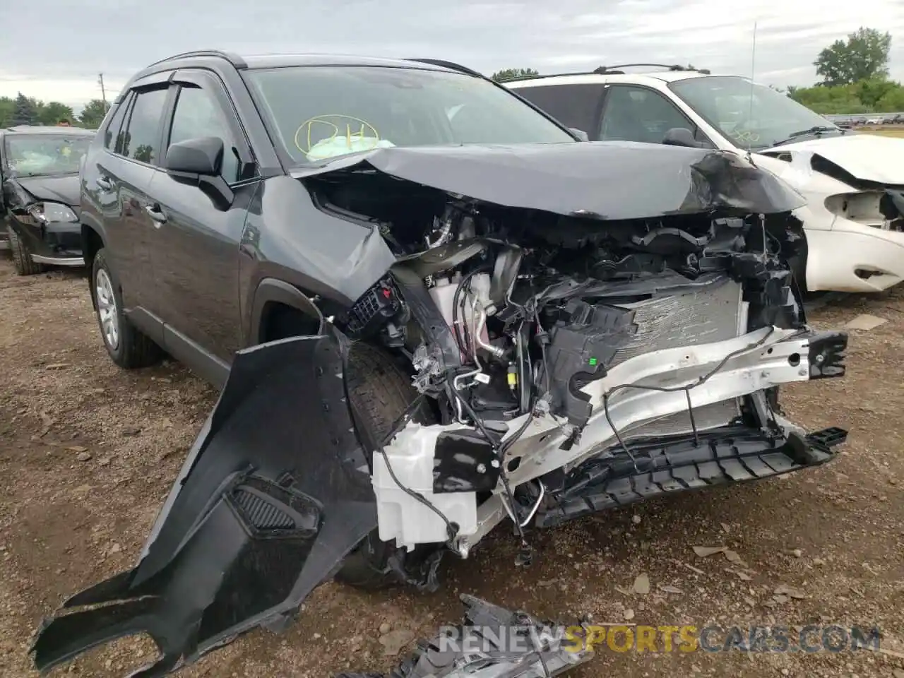 1 Photograph of a damaged car 2T3F1RFV6LC134852 TOYOTA RAV4 2020