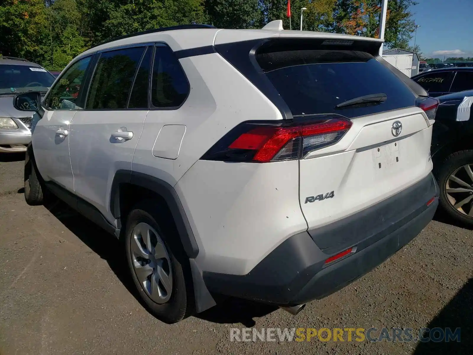 3 Photograph of a damaged car 2T3F1RFV6LW099955 TOYOTA RAV4 2020