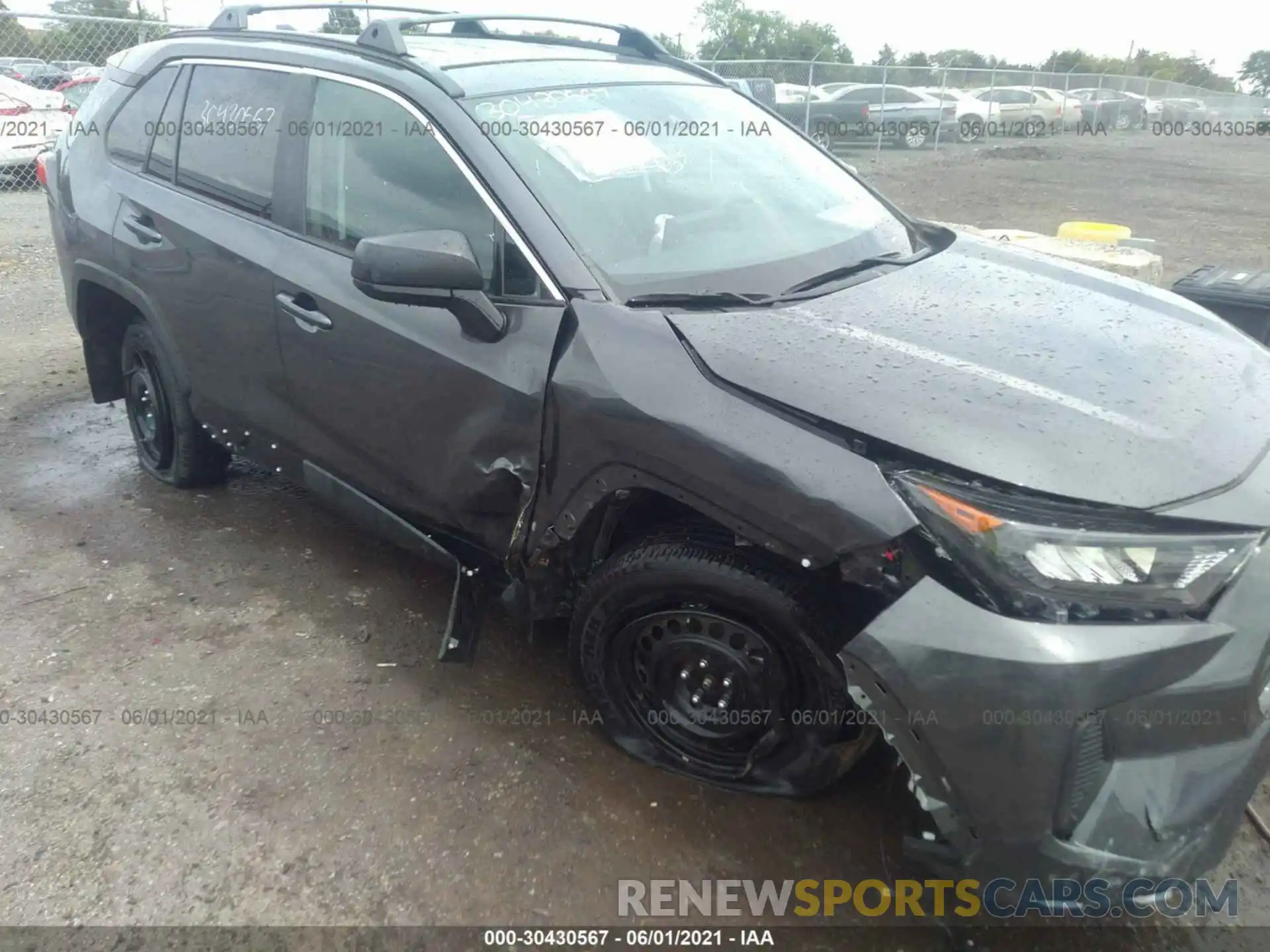 6 Photograph of a damaged car 2T3F1RFV6LW117225 TOYOTA RAV4 2020