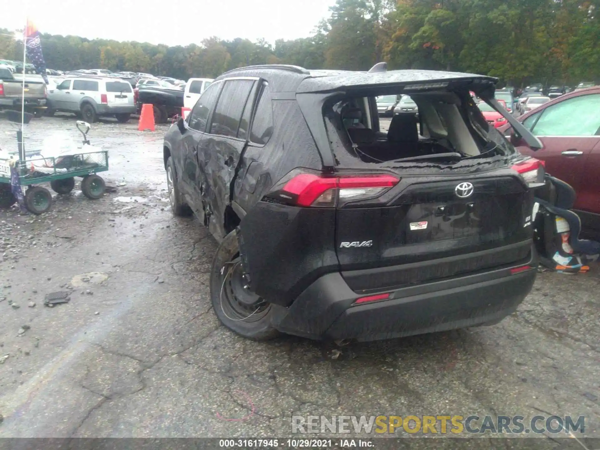 3 Photograph of a damaged car 2T3F1RFV6LW128550 TOYOTA RAV4 2020