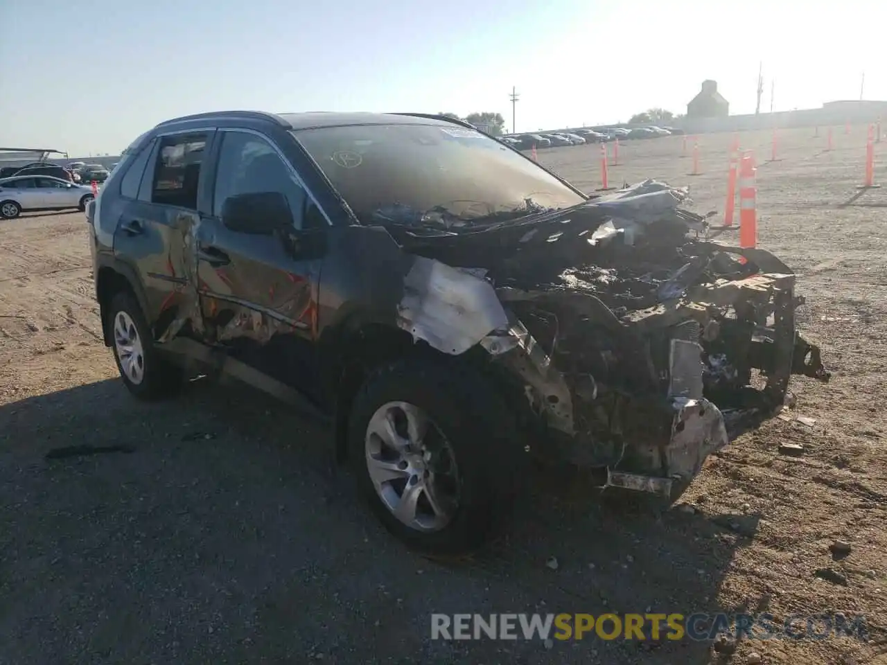 1 Photograph of a damaged car 2T3F1RFV6LW135420 TOYOTA RAV4 2020