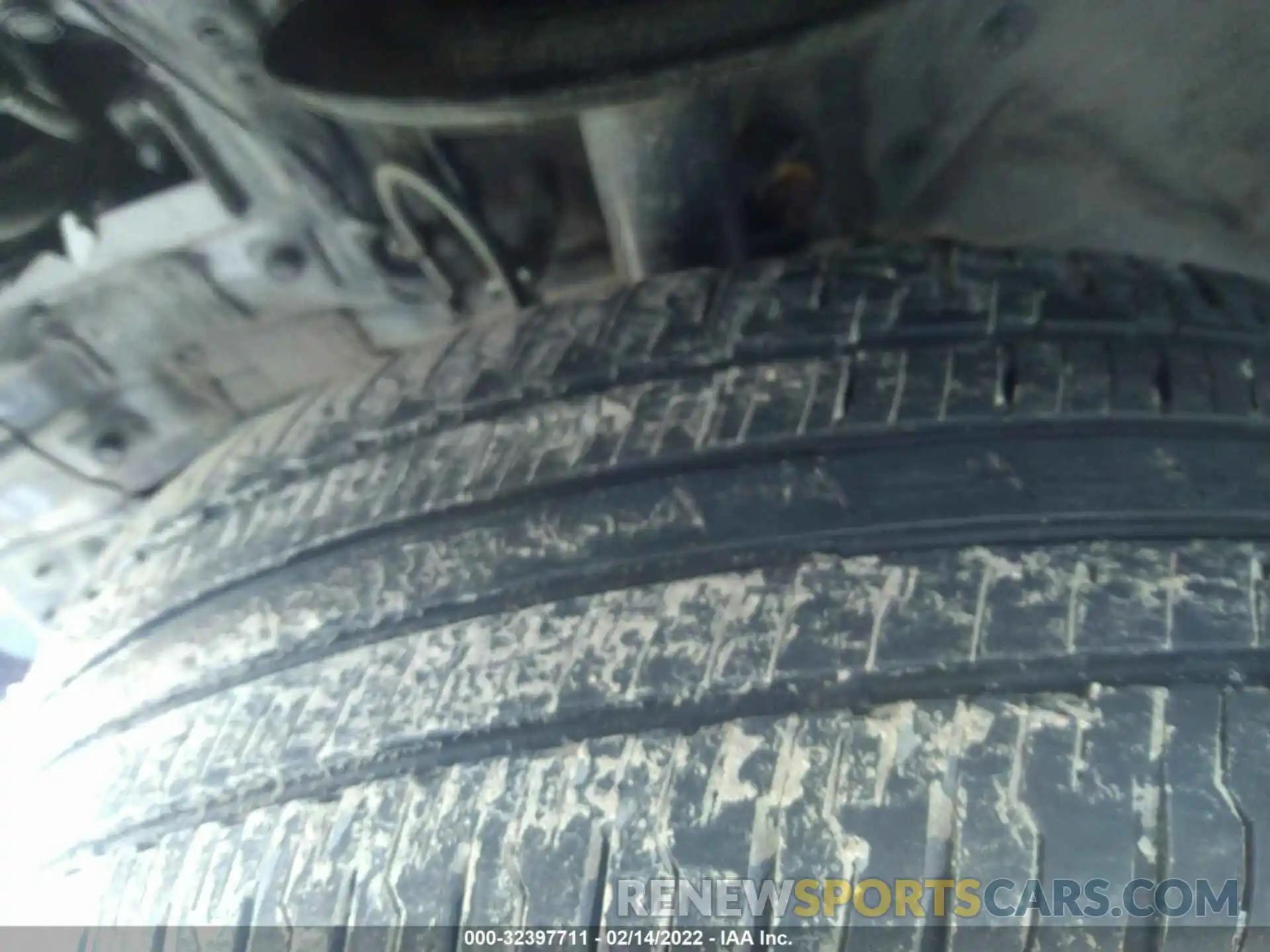 13 Фотография поврежденного автомобиля 2T3F1RFV7LC074676 TOYOTA RAV4 2020