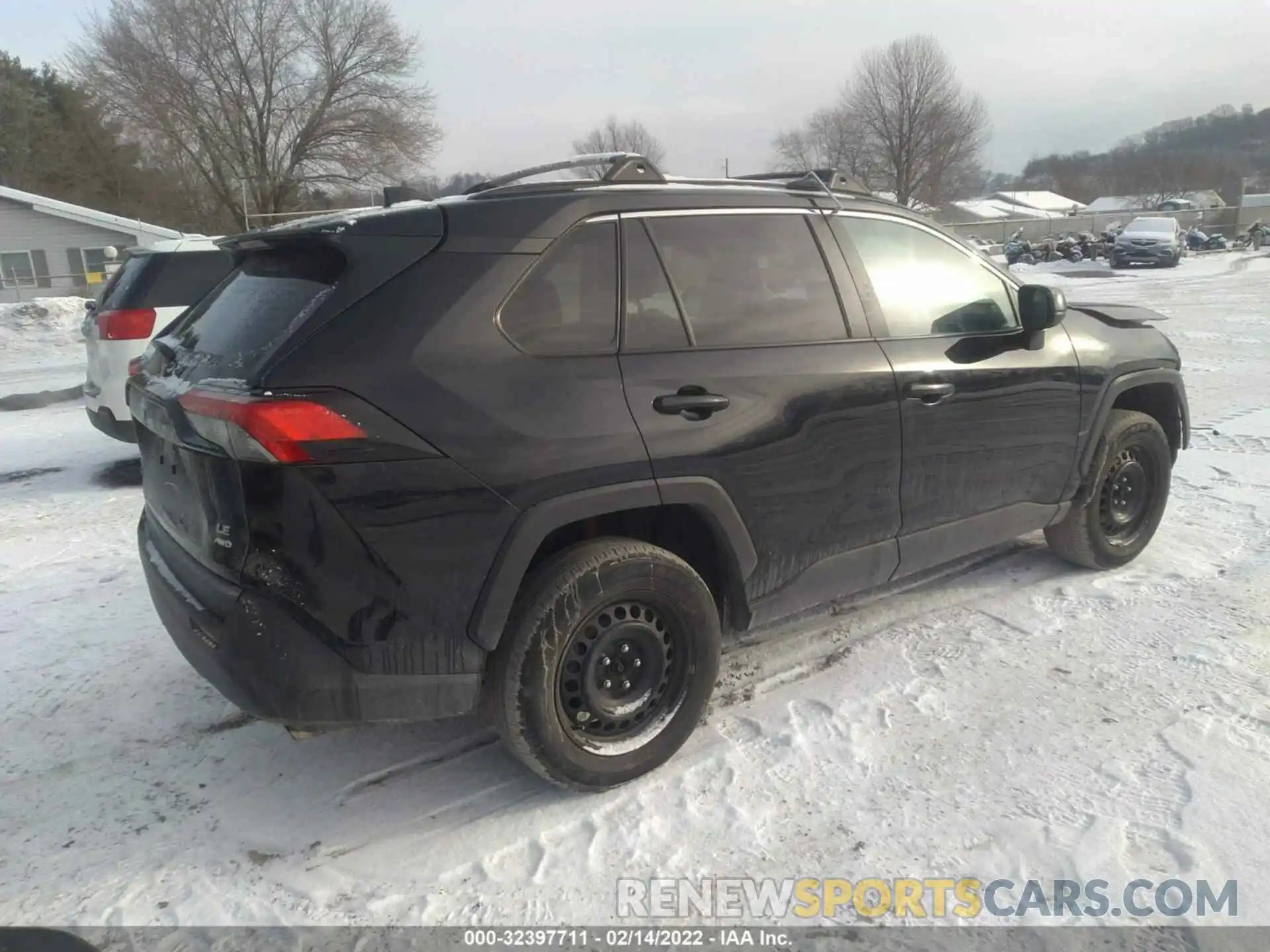 4 Photograph of a damaged car 2T3F1RFV7LC074676 TOYOTA RAV4 2020