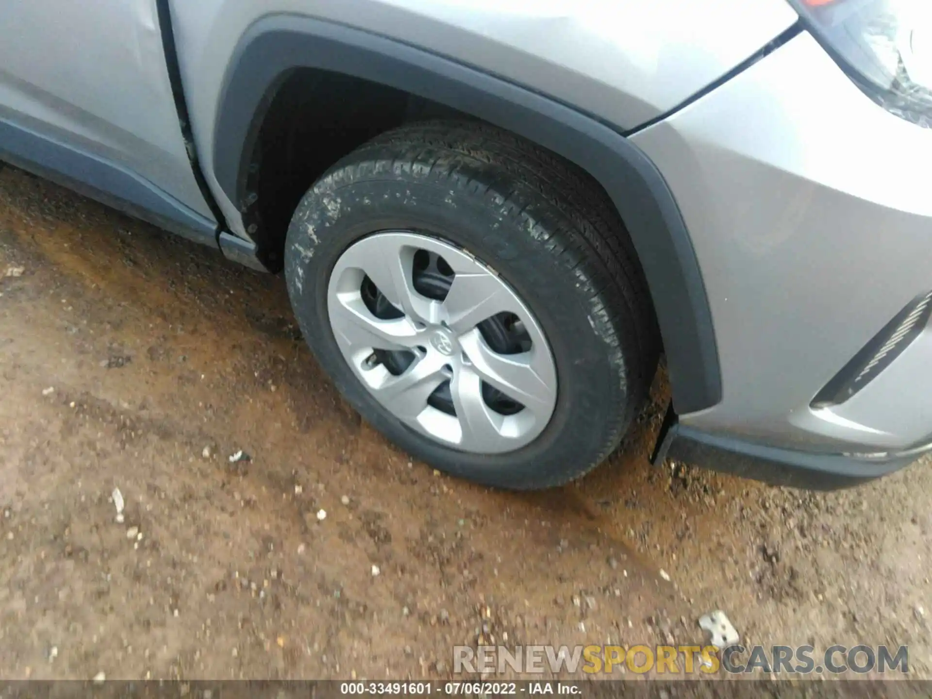 14 Photograph of a damaged car 2T3F1RFV7LC081191 TOYOTA RAV4 2020