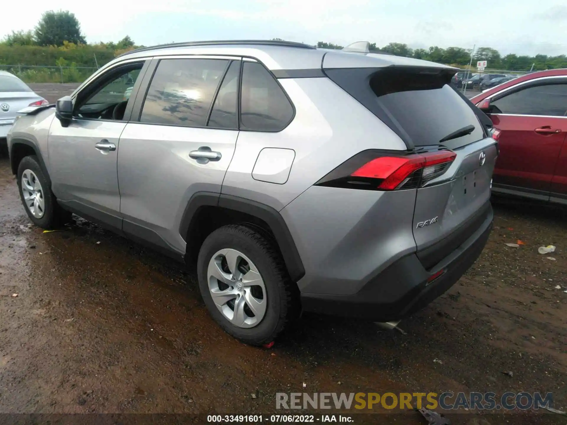 3 Photograph of a damaged car 2T3F1RFV7LC081191 TOYOTA RAV4 2020