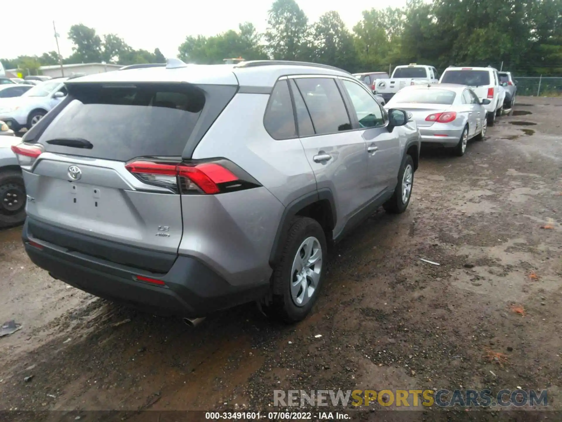 4 Photograph of a damaged car 2T3F1RFV7LC081191 TOYOTA RAV4 2020