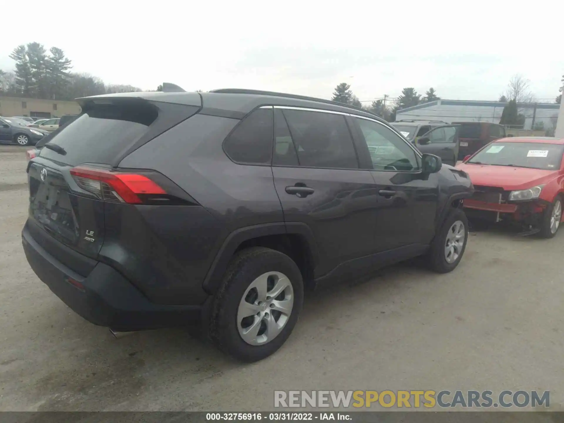 4 Photograph of a damaged car 2T3F1RFV7LC093180 TOYOTA RAV4 2020