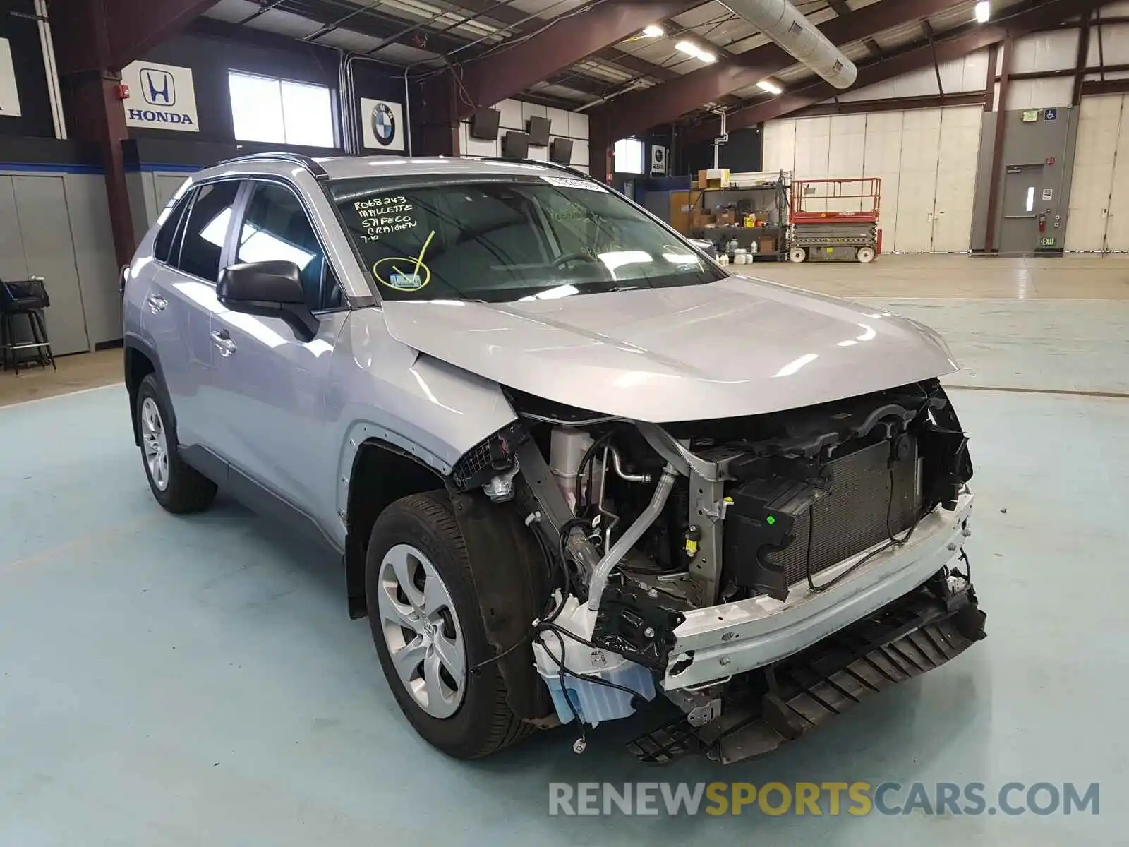 1 Photograph of a damaged car 2T3F1RFV7LW091377 TOYOTA RAV4 2020