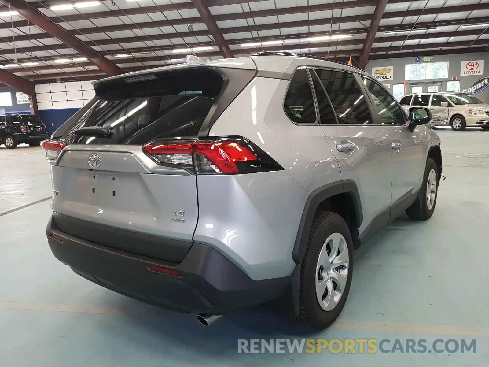 4 Photograph of a damaged car 2T3F1RFV7LW091377 TOYOTA RAV4 2020