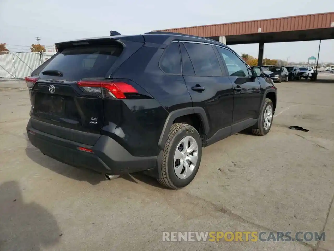 4 Photograph of a damaged car 2T3F1RFV7LW112471 TOYOTA RAV4 2020