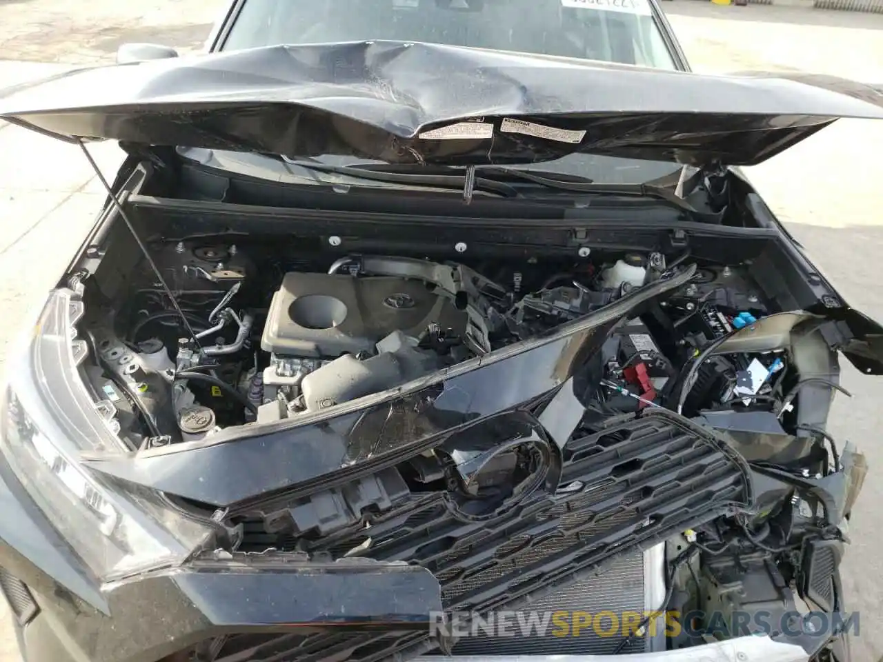 7 Photograph of a damaged car 2T3F1RFV7LW112471 TOYOTA RAV4 2020