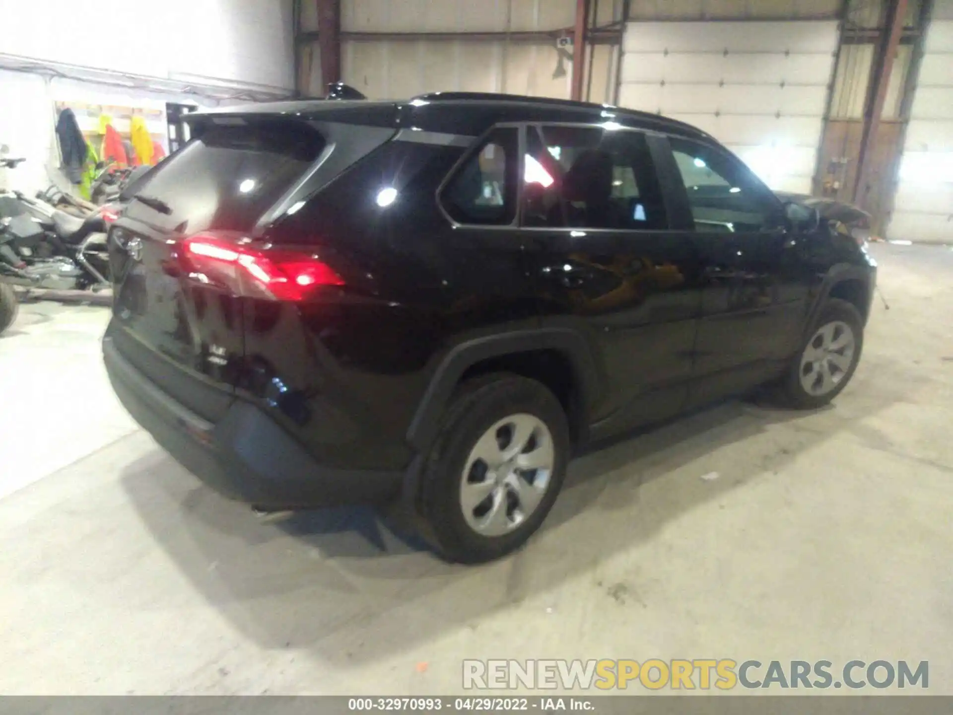 4 Photograph of a damaged car 2T3F1RFV8LC077134 TOYOTA RAV4 2020