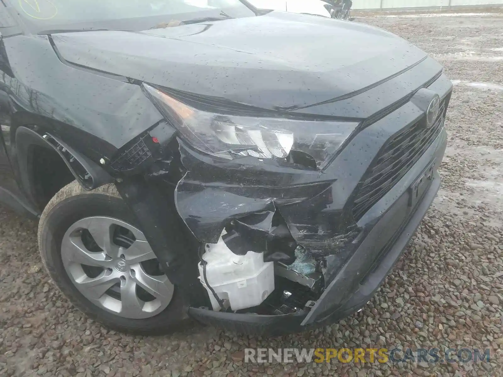 9 Photograph of a damaged car 2T3F1RFV8LC087890 TOYOTA RAV4 2020