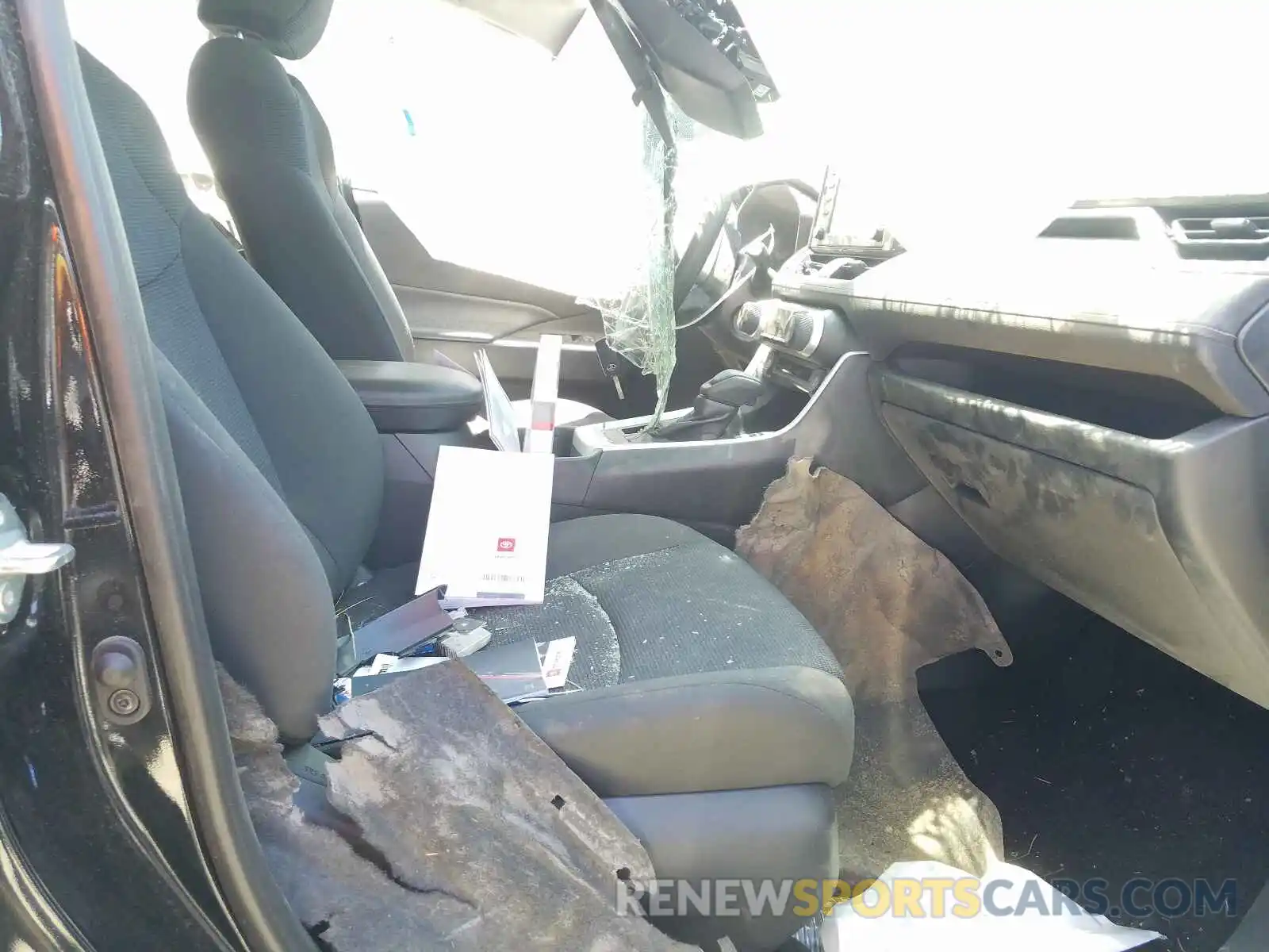 5 Photograph of a damaged car 2T3F1RFV8LC097089 TOYOTA RAV4 2020