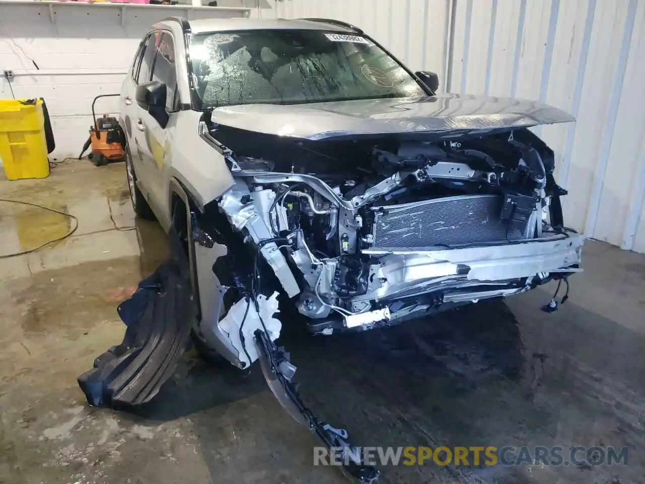 1 Photograph of a damaged car 2T3F1RFV8LW099701 TOYOTA RAV4 2020