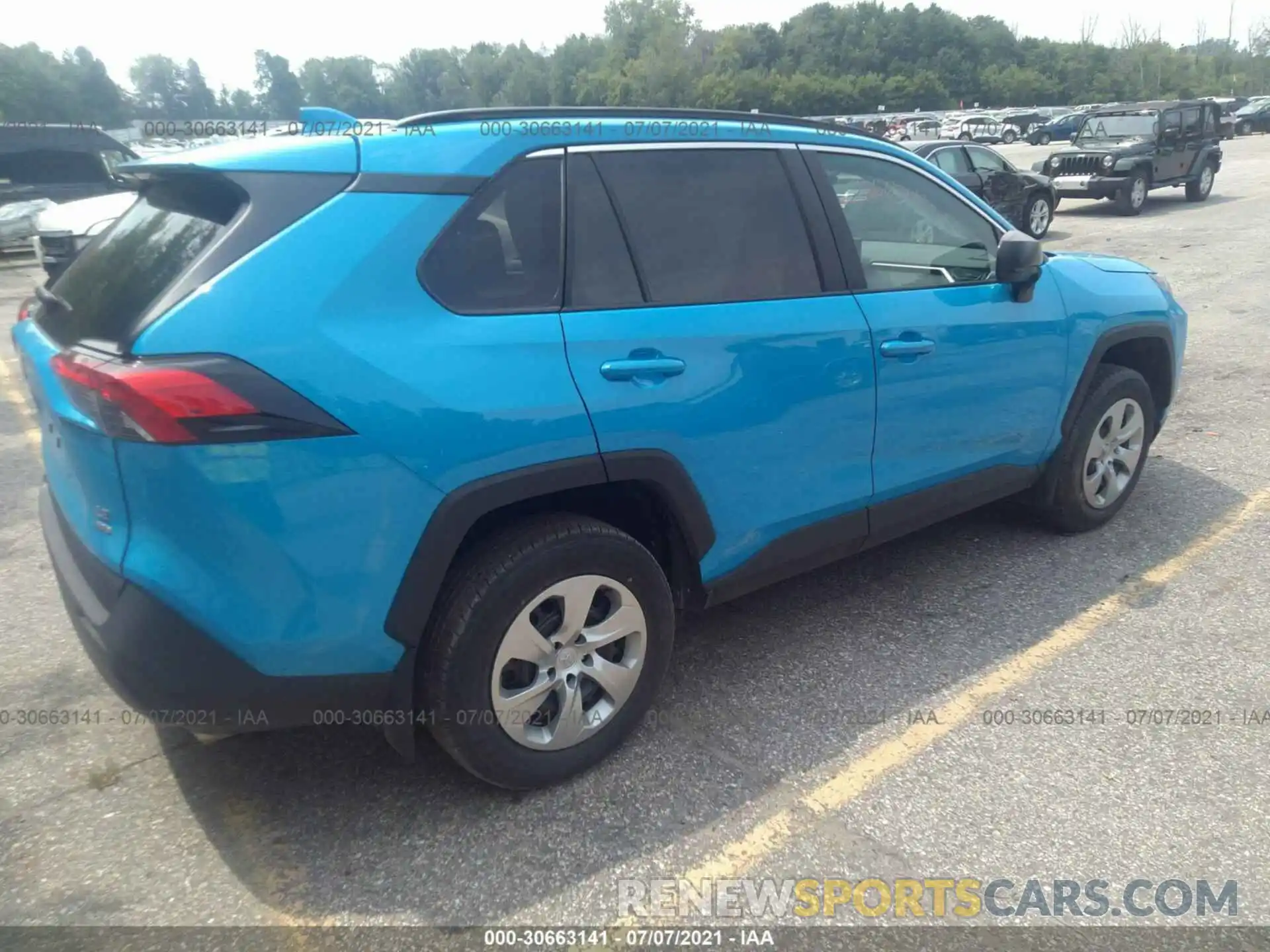 4 Photograph of a damaged car 2T3F1RFV8LW105660 TOYOTA RAV4 2020