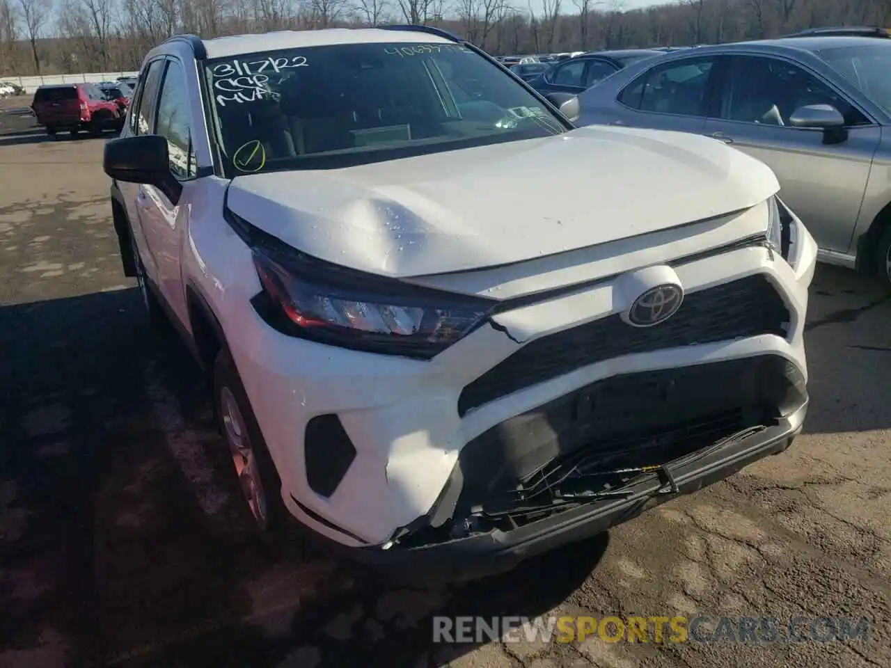 1 Photograph of a damaged car 2T3F1RFV8LW106940 TOYOTA RAV4 2020