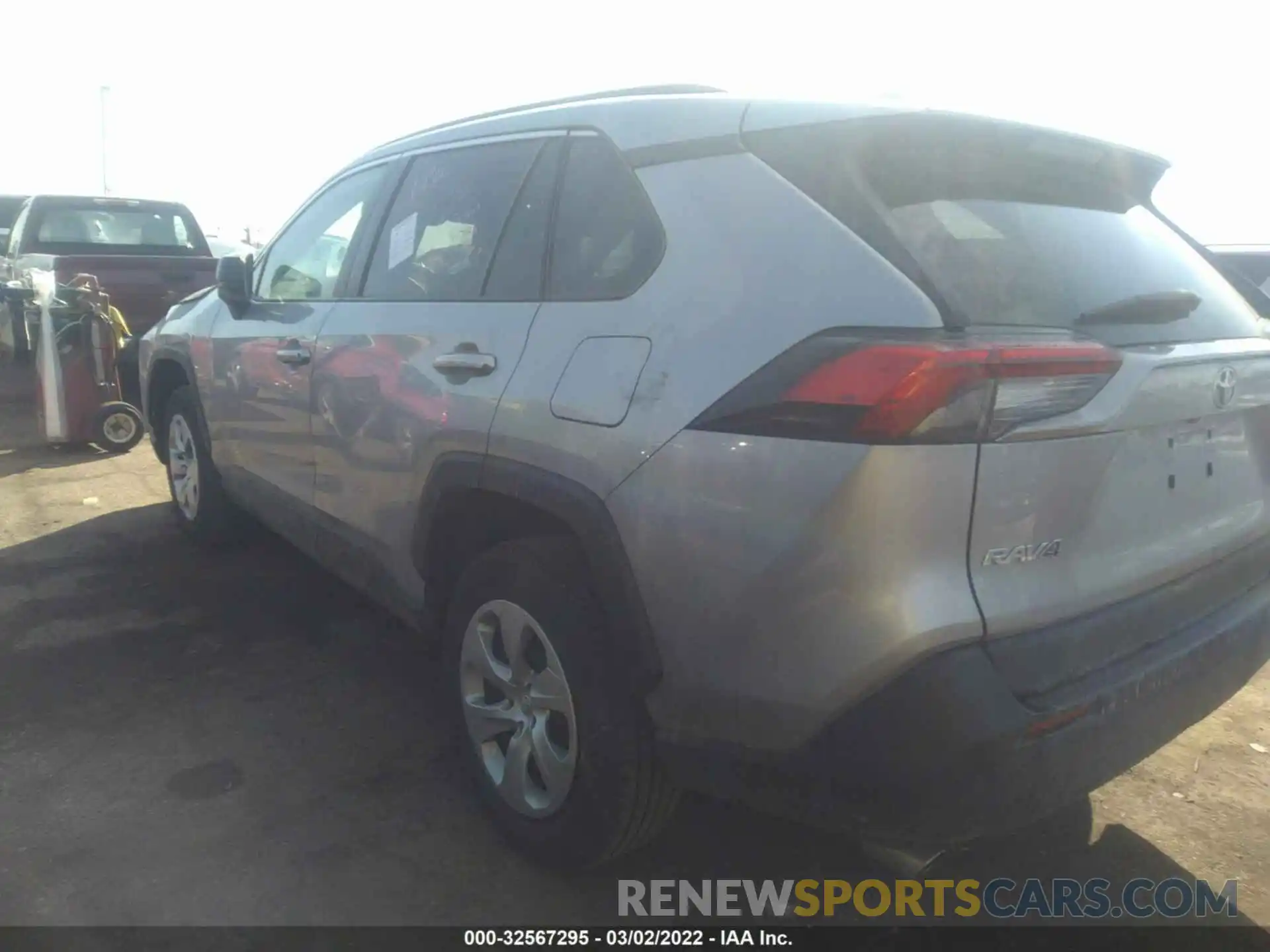 3 Photograph of a damaged car 2T3F1RFV9LC100310 TOYOTA RAV4 2020